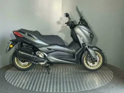 2020 Yamaha XMAX 300 (CZD300A)