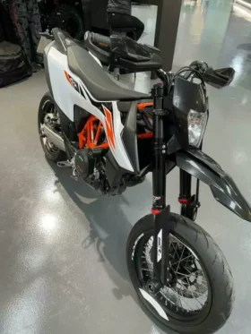 2019 KTM 690 SMC R