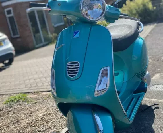 
								2014 Vespa LX 125 ie 3V full									