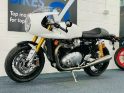 
										2018 Triumph Thruxton 1200 R full									