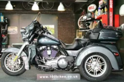 
										2015 Harley-Davidson Tri Glide Ultra 103 (FLHTCUTG) full									