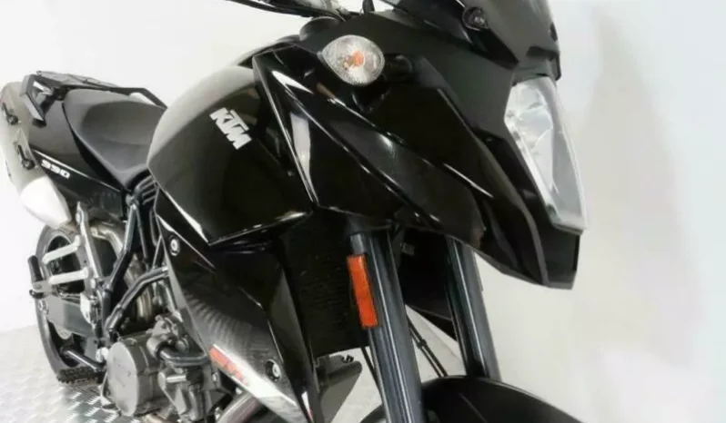 
								2011 KTM 990 Supermoto T full									