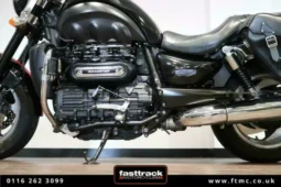 
										2016 Triumph Rocket III Roadster full									