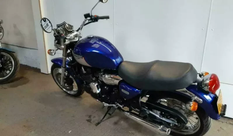 
								2001 Triumph Legend TT full									