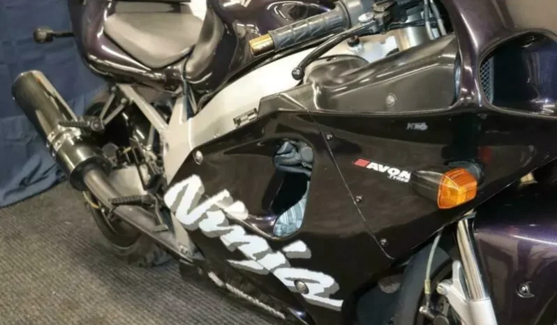 
								1998 Kawasaki ZX-7R Ninja (ZX750) full									
