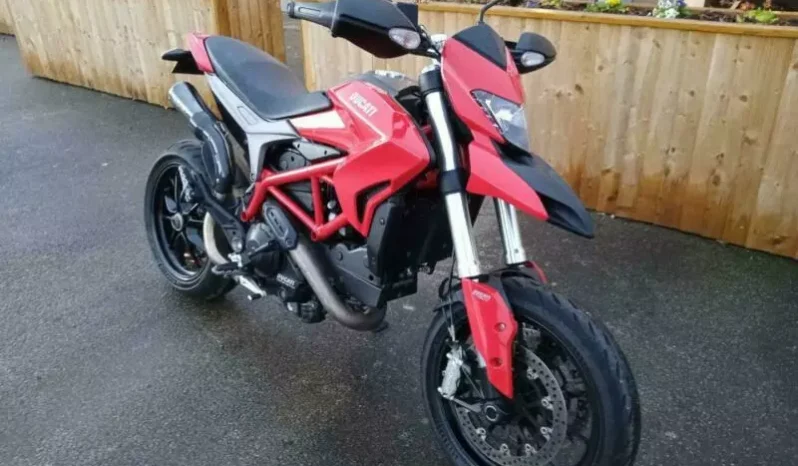 
								2015 Ducati Hypermotard 821 full									