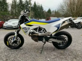 2017 Husqvarna 701 SUPERMOTO